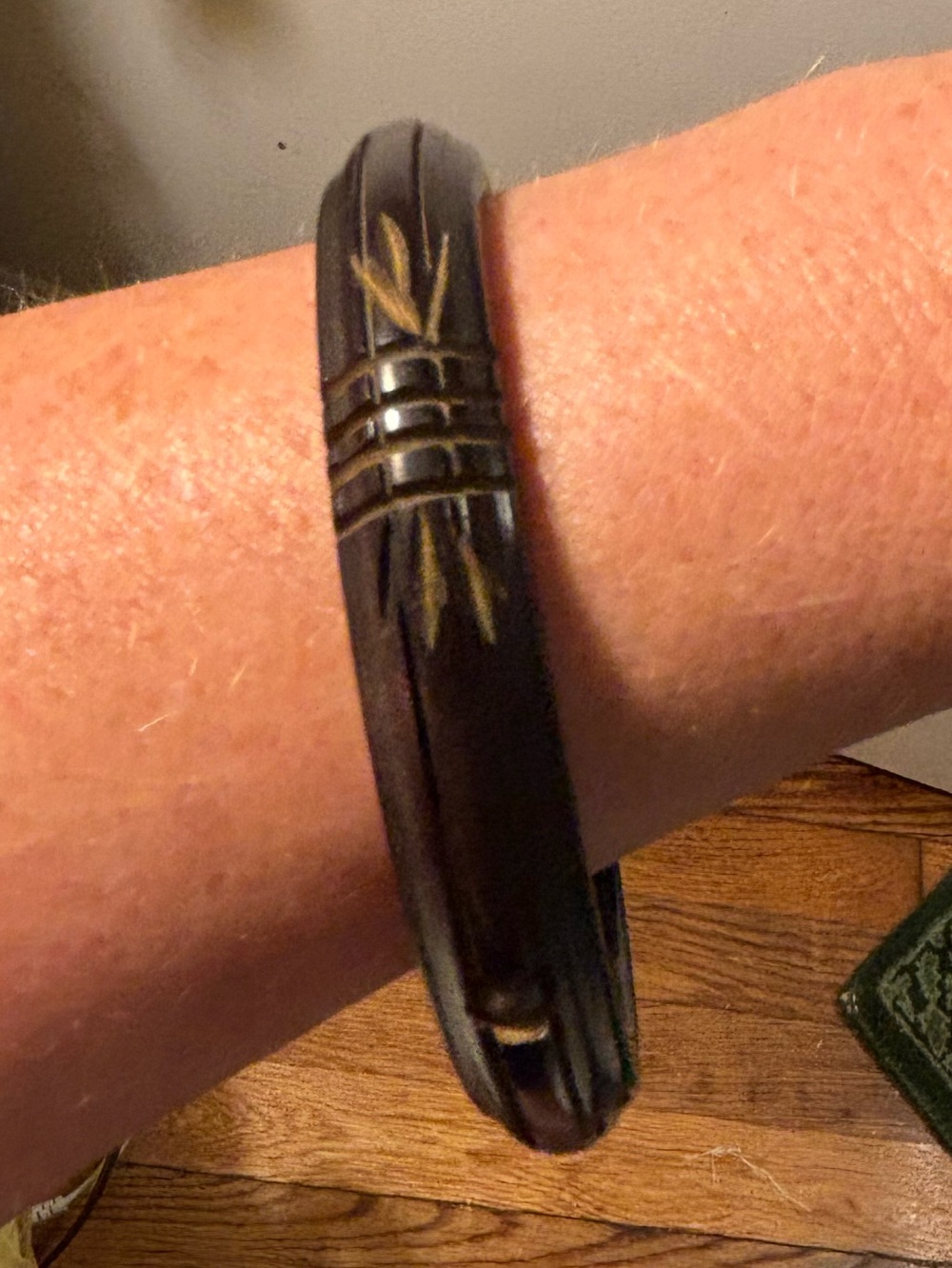 Vintage Carved Bakelite Bangle Bracelet - Dark Brown